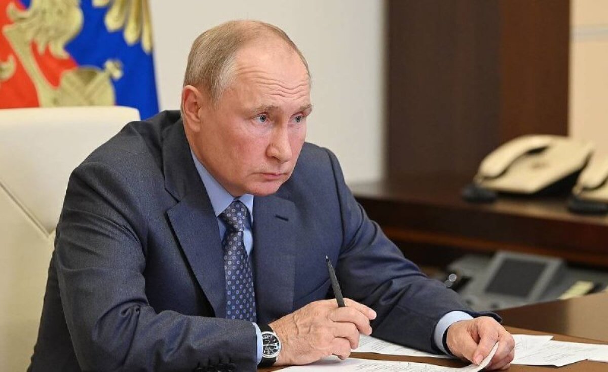 Путин ушел на самоизоляцию из-за коронавируса в окружении