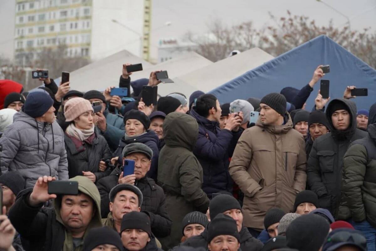 Новости часа в казахстане сегодня. Бунт в Казахстане. Массовые протесты в Казахстане. Казахстан беспорядки. Протесты в Казахстане 2022.