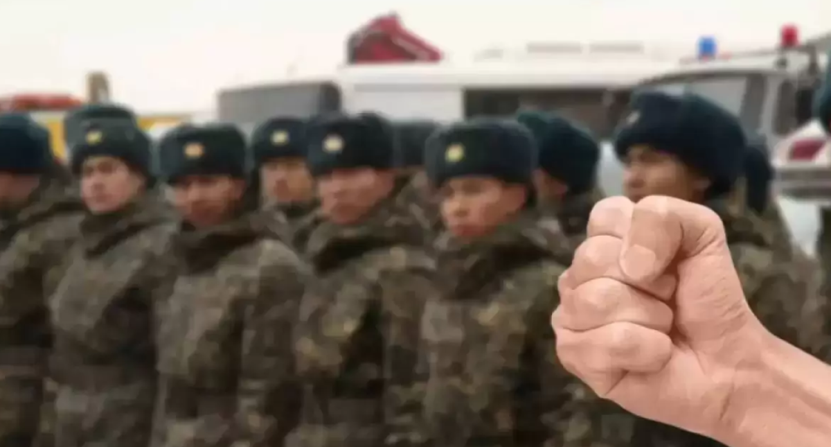Шокирующее видео: молодых казахстанцев насильно забирают в военкомат