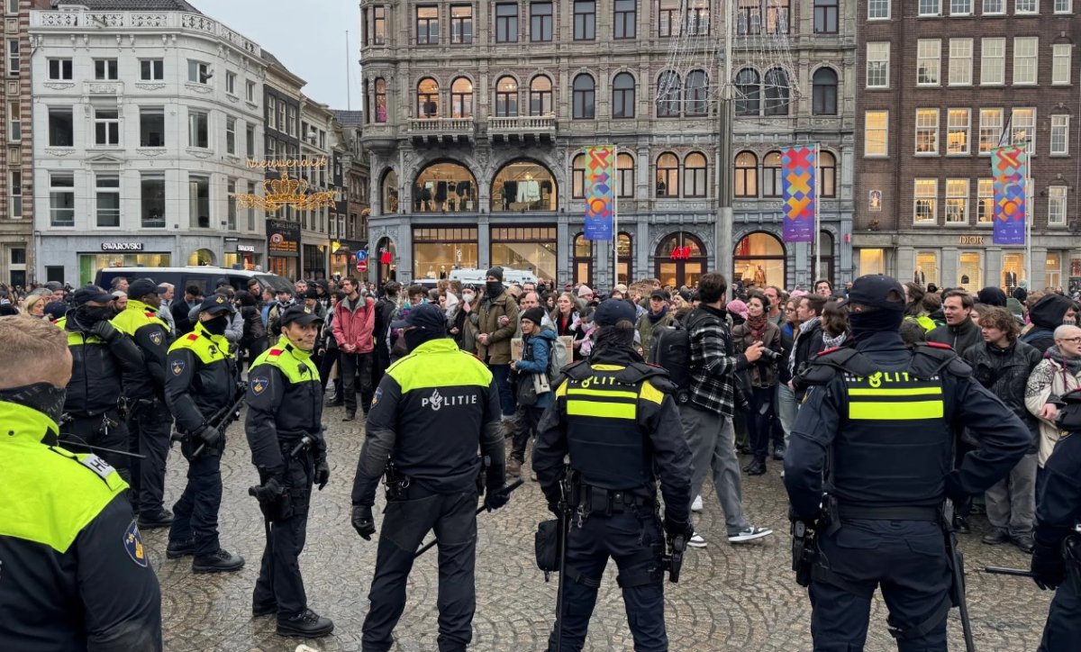 В Амстердаме снова начались беспорядки из-за митинга в поддержку Палестины