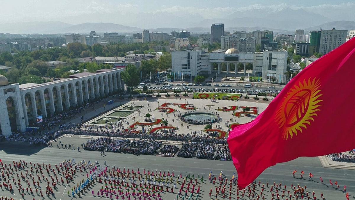Текст гимна собираются изменить в Кыргызстане