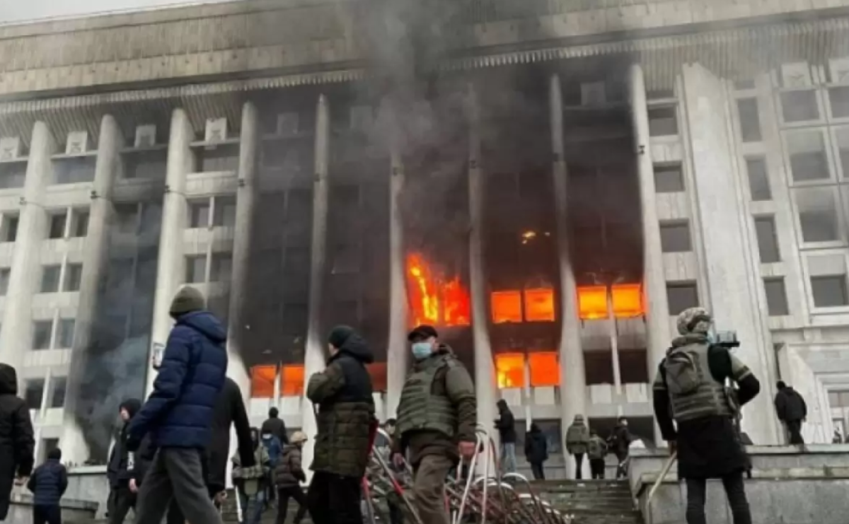 В Таразе провели поминальный обед в память о погибших во время Январских событий