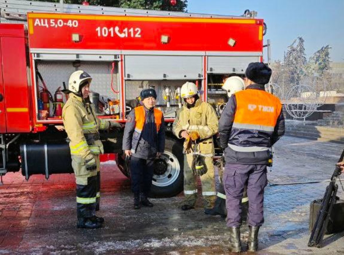 Ночной пожар в КБТУ: как выглядит обстановка к утру