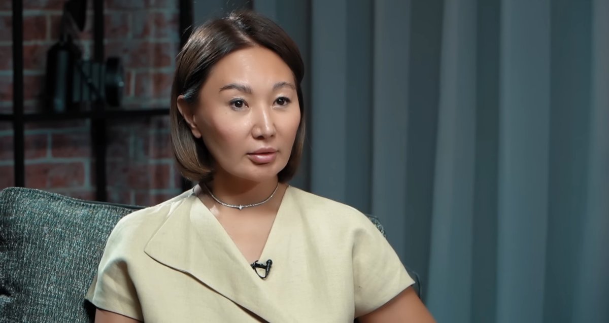 "Не позволю трогать мою репутацию!": Жанна Ахметова ответила обвиняющим ее в разводе дочери