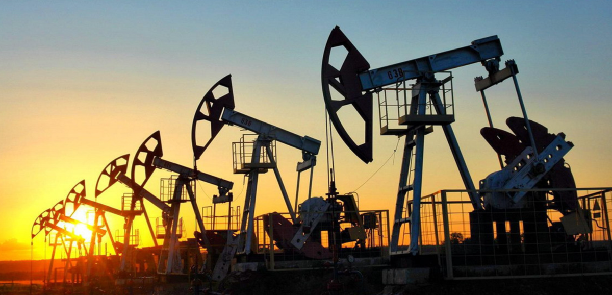 Антирекорд с 2021 года: нефть Brent обвалилась из-за геополитического шторма