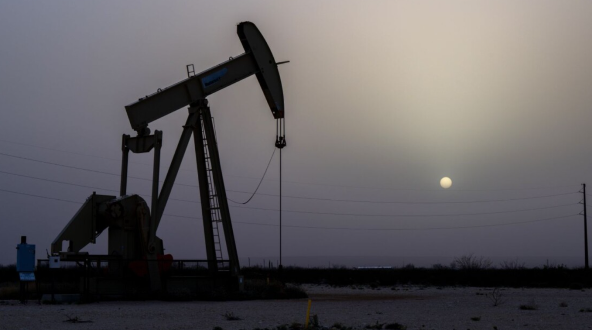 Рынок нефти падает: санкции против Ирана и торговая война обрушили котировки