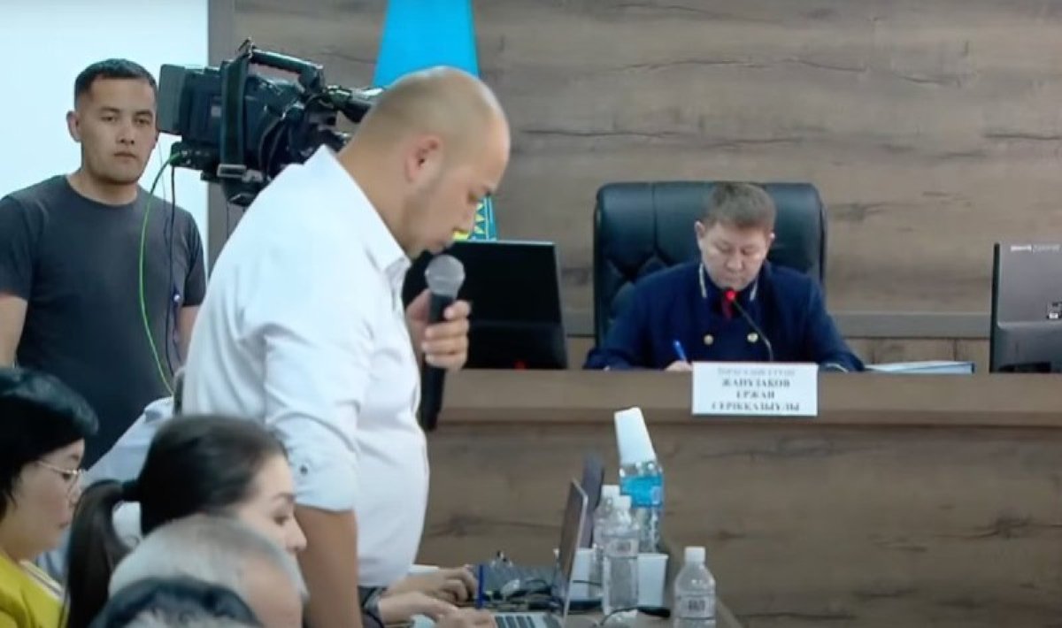 "Его ударил Шерзат": адвокат подсудимого заявил о давлении