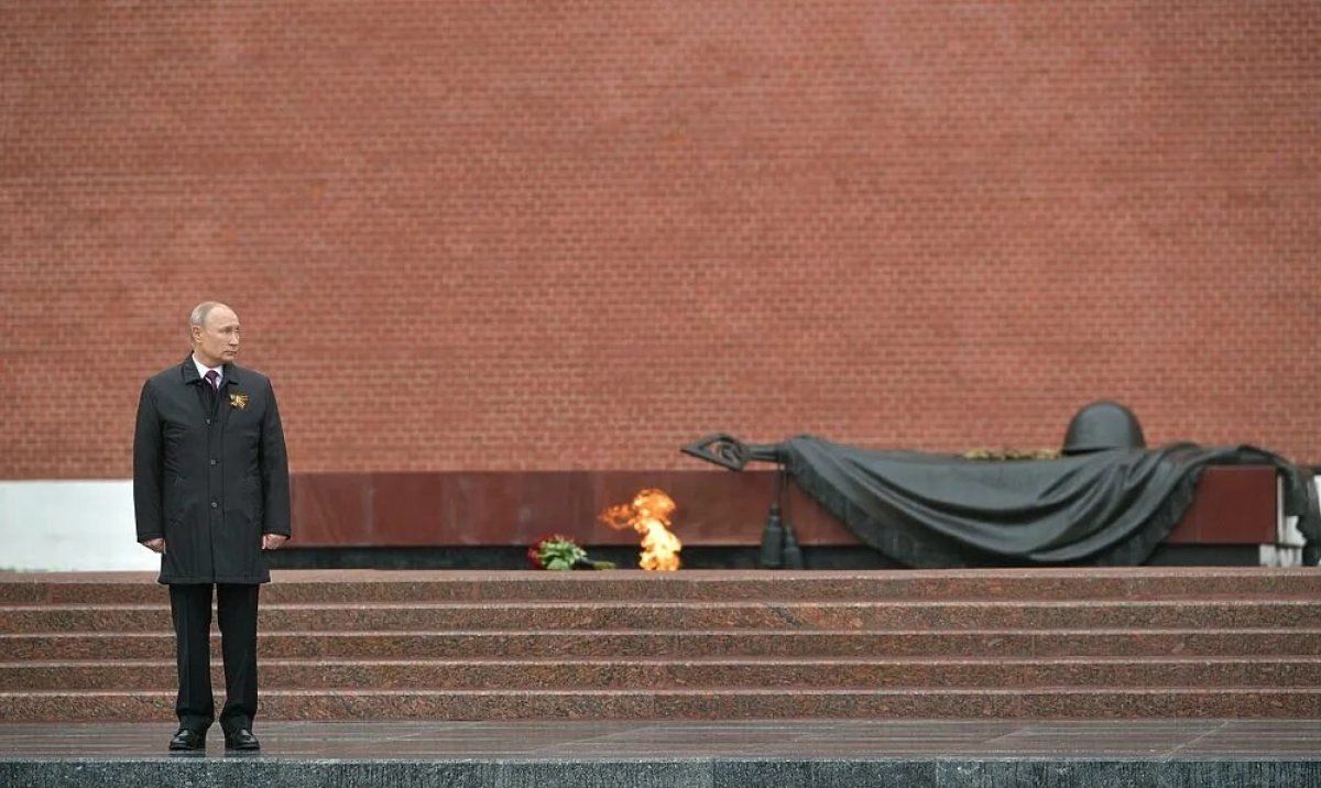 Как Кремль превращает 9 мая в инструмент пропаганды