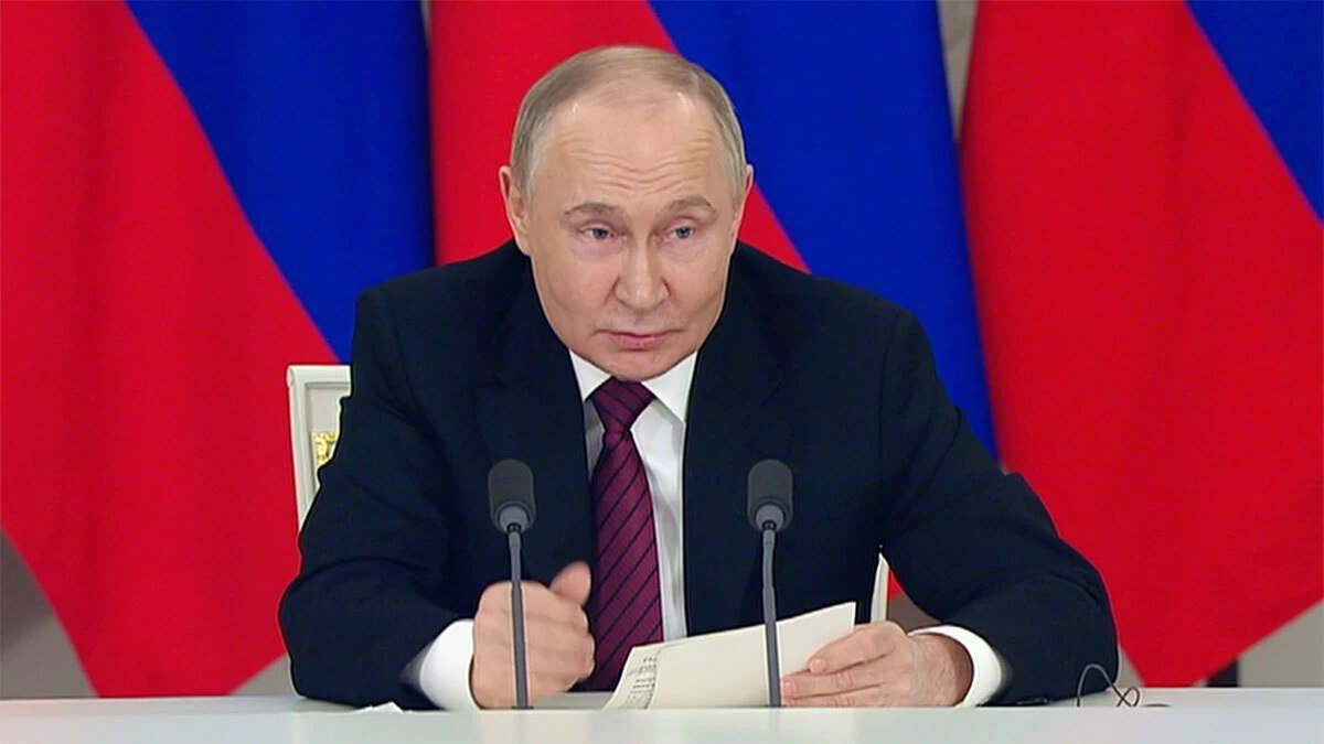 Путин предложил Украине возобновить прямые переговоры