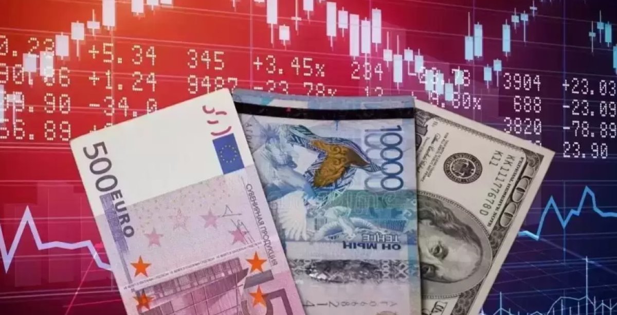 Продажи валюты и цены на нефть - что оказало поддержку тенге, ответили эксперты