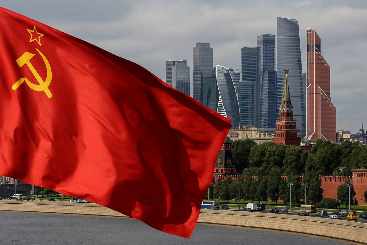 Российские политики продолжают говорить о "существовании СССР" в 21 веке