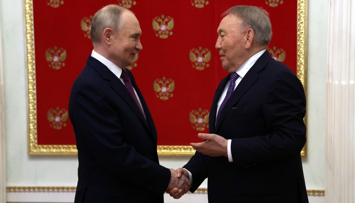 О конспирологии вокруг встречи Путина и Назарбаева высказался политолог