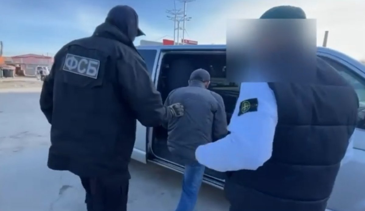 Россиянина задержали при попытке выезда в Казахстан: он планировал воевать за ВСУ