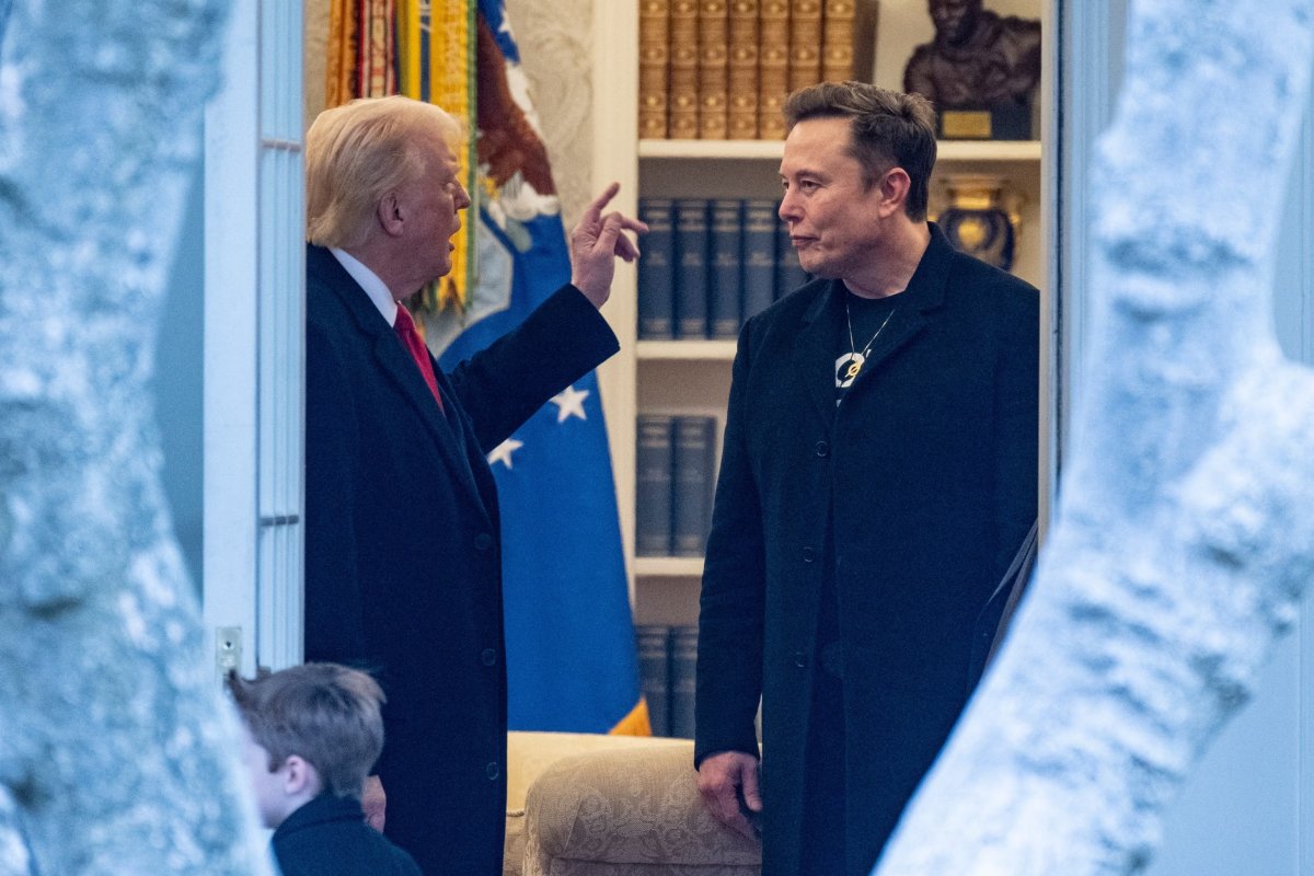 Илон Маск удалил пост о причастности Трампа к скандальному делу Эпштейна