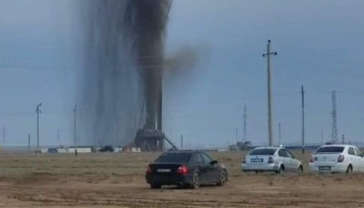Возле Жанаозена на скважине зафиксировали выброс метана