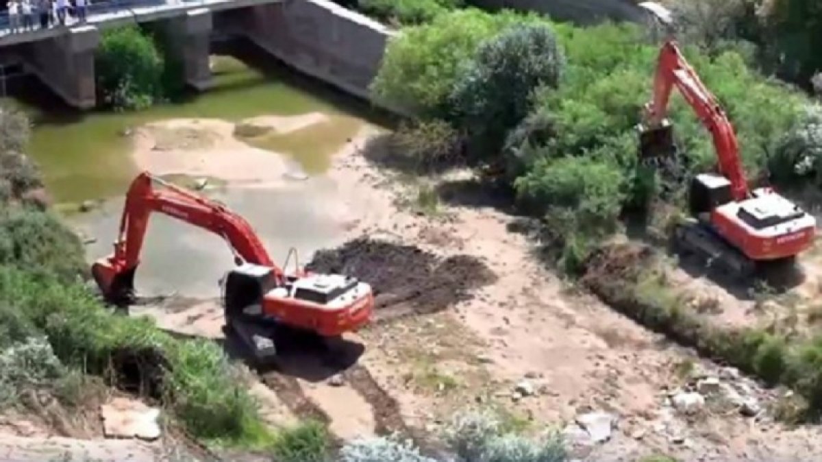 Первую за 40 лет очистку обводного канала начали в Жамбылской области