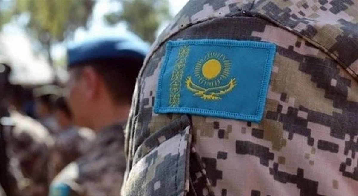 Доходы казахстанских контрактников: от зарплат до жилищных выплат и подъемных
