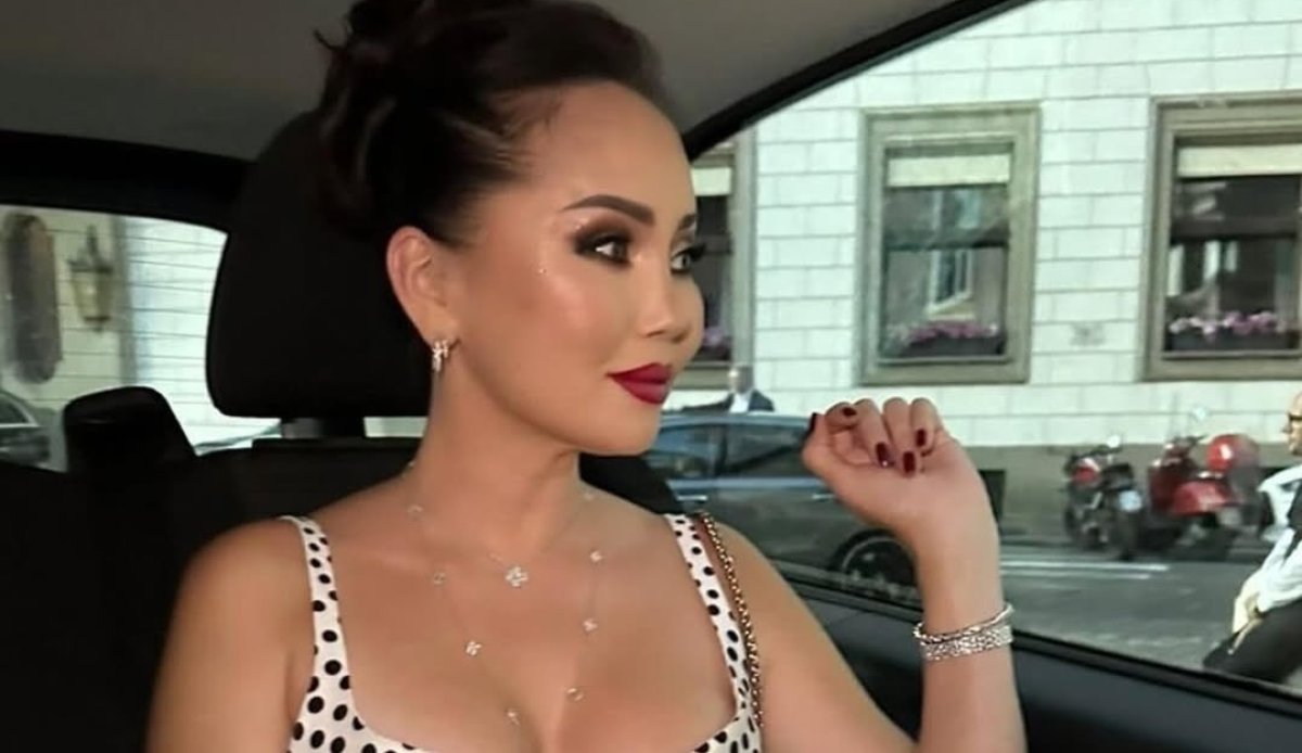 Баян Алагузова резко отреагировала на критику в свой адрес