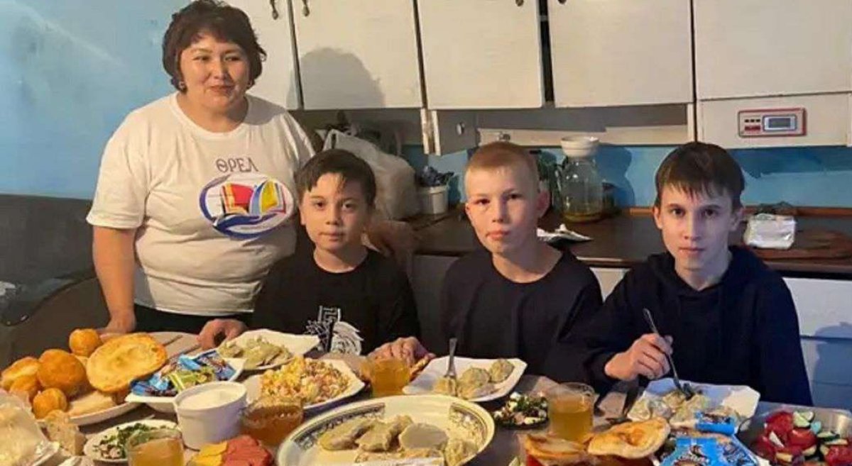 Русские дети живут в казахских семьях ради изучения государственного языка