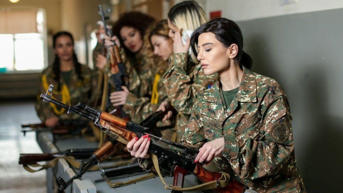 Женщины в армии: точку в дискуссиях поставили в Азербайджане