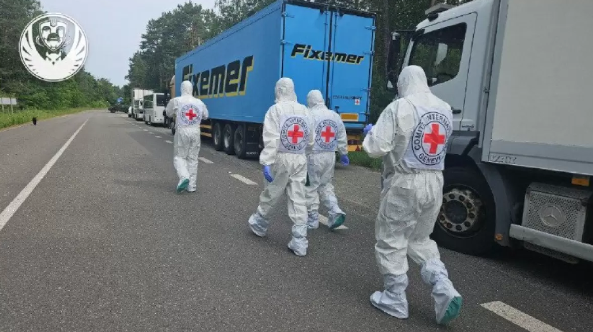 Россия передала Украине тысячу тел: среди них военные, погибшие в плену