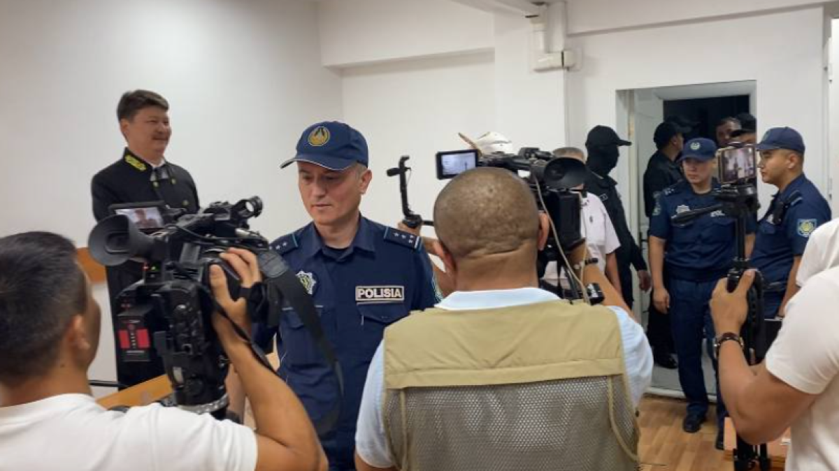 «СОБР, выведите»: судья по делу противников АЭС выгнал журналистов из зала