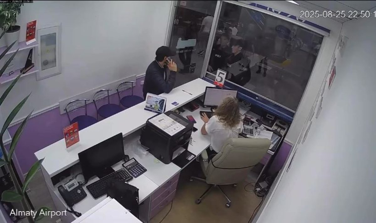 Новое видео с самоподжогом в аэропорту Алматы появилось в Сети