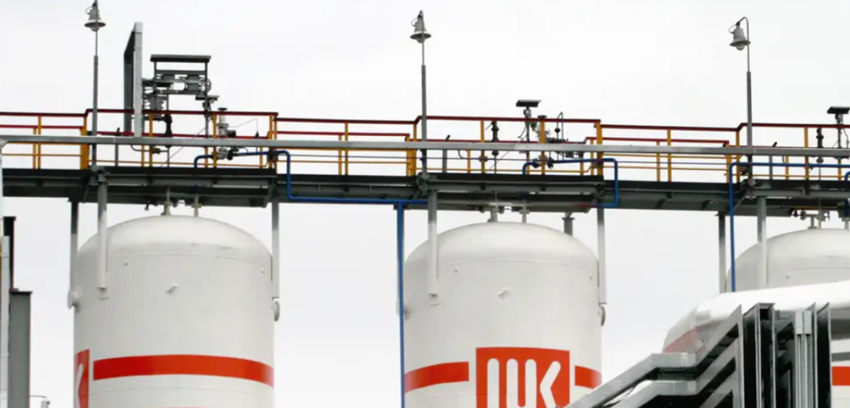 Reuters: нефтепереработка в РФ откатилась к 12-летнему минимуму