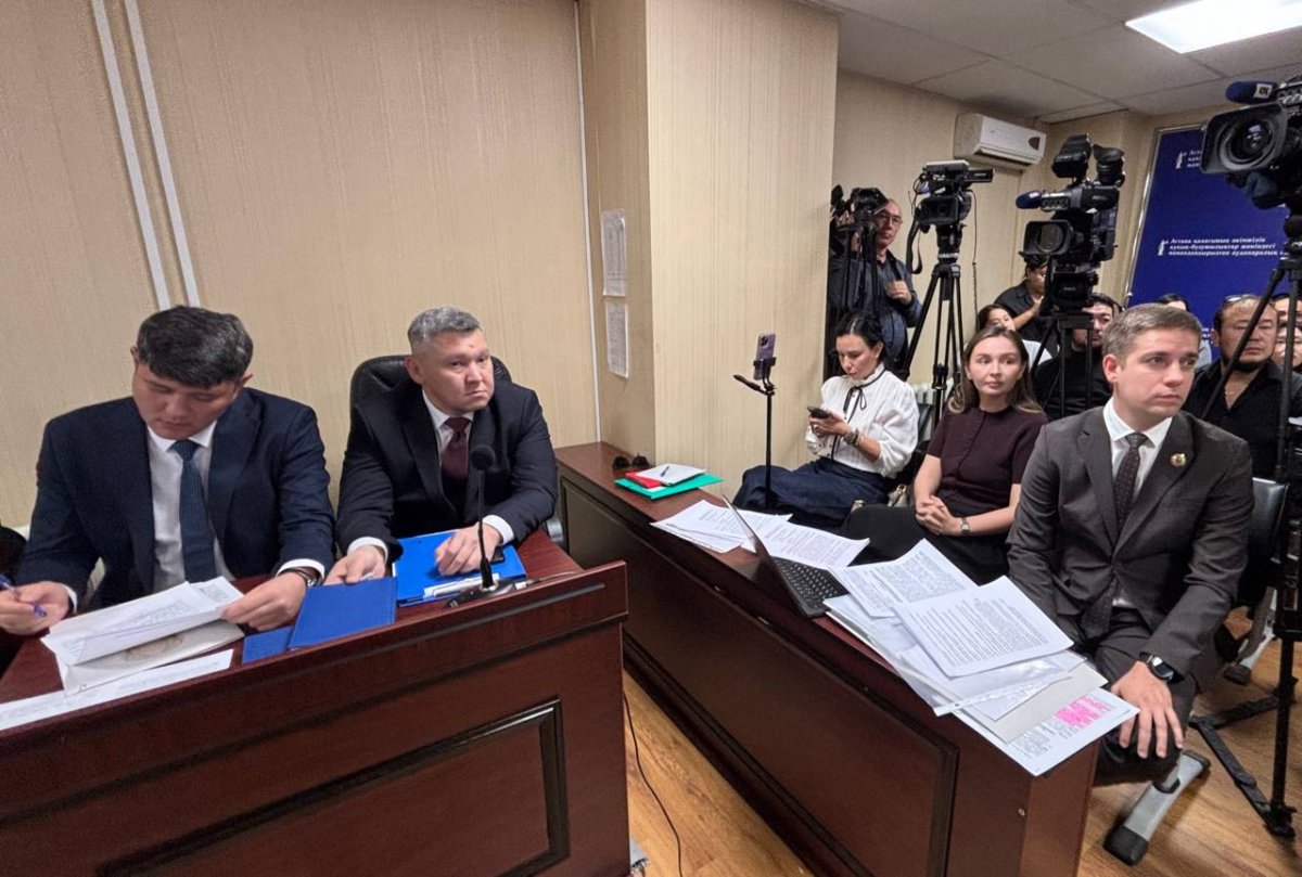 Чиновник назвал розыгрыш Жанабылова и Толегеновой “лохотроном” и получил замечание