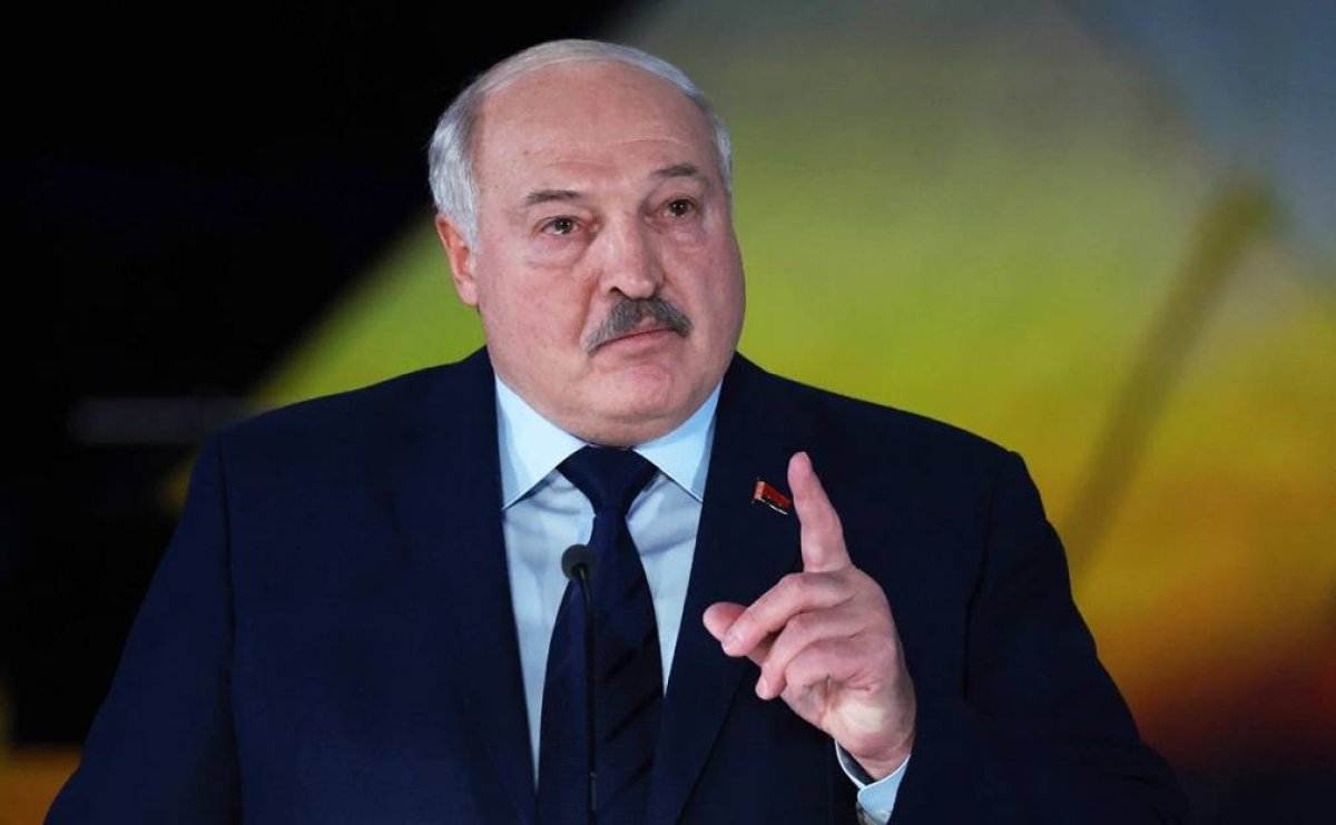 «Мне есть что сказать»: Лукашенко хочет встретиться с Зеленским