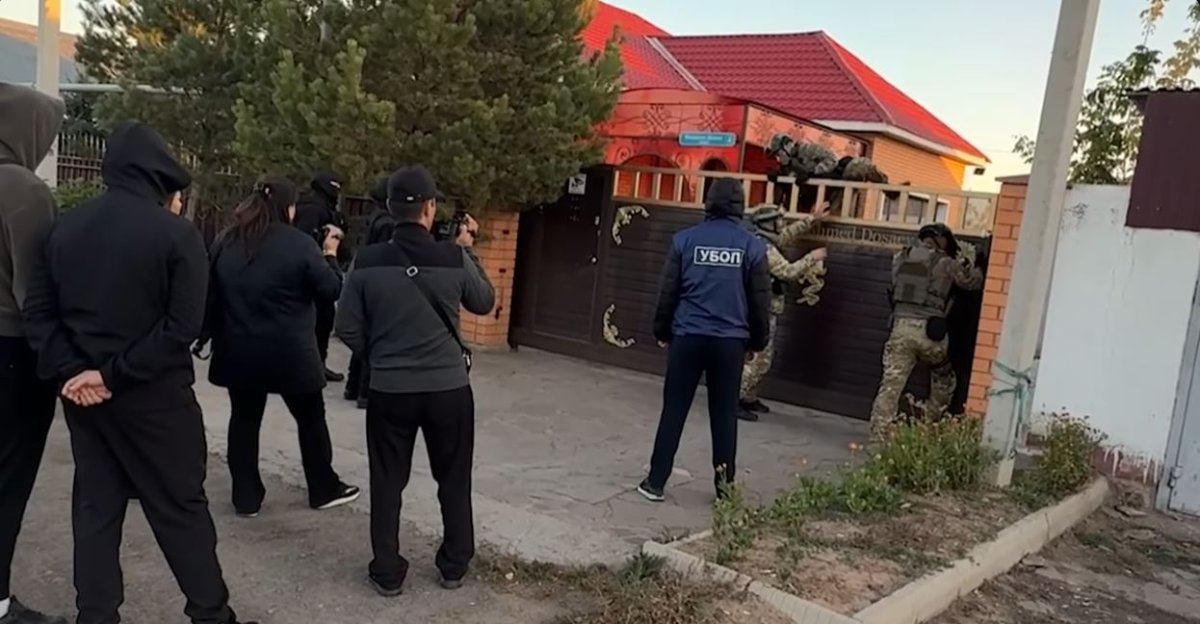 2 млн тенге за поддельные документы: канал незаконной миграции пресекли в Астане