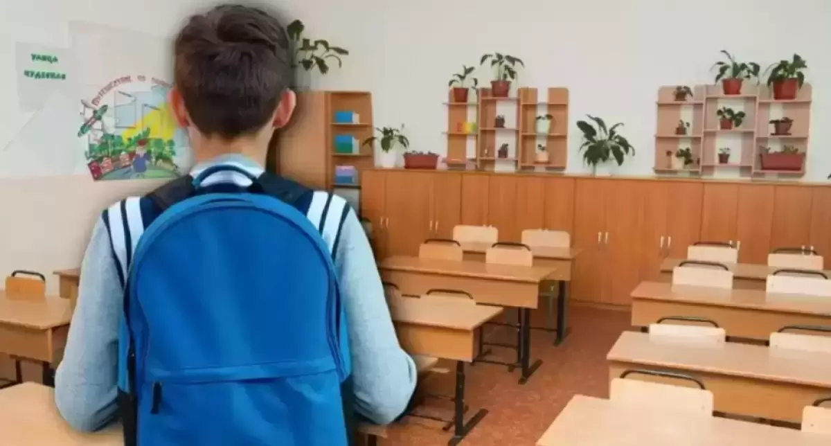 Новую школу за миллиард тенге признали аварийной в Мангистауской области
