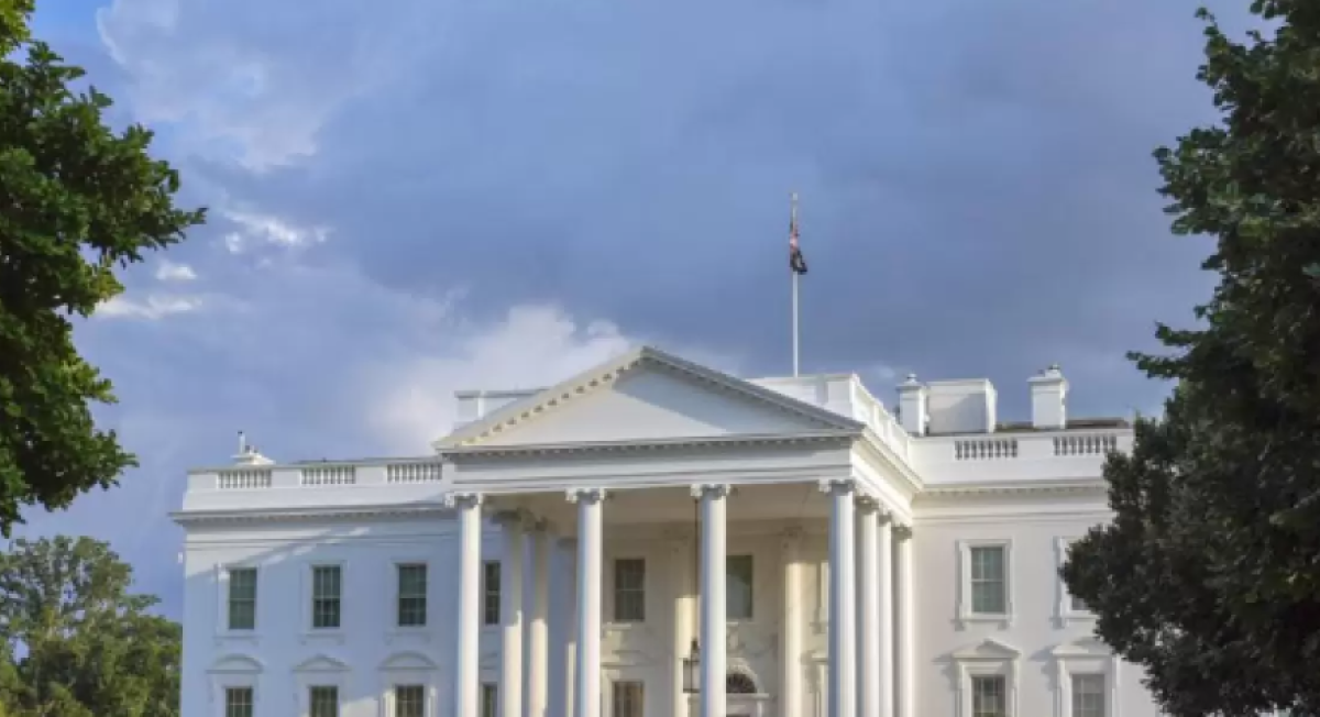 Суд в США заблокировал план Трампа по массовым увольнениям госслужащих