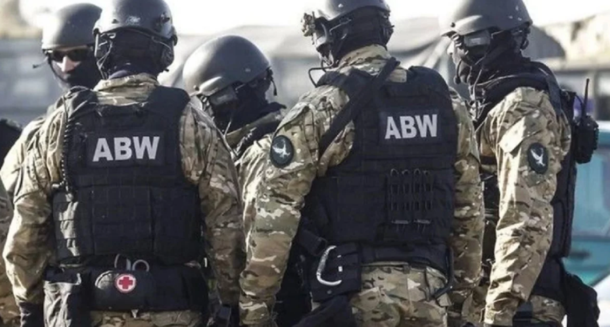 Восемь человек задержали в Польше: их обвиняют в подготовке диверсий