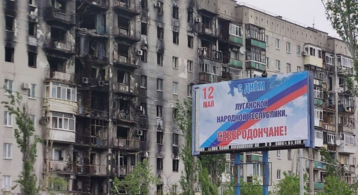 Сотни казахстанцев переехали на оккупированные Россией территории