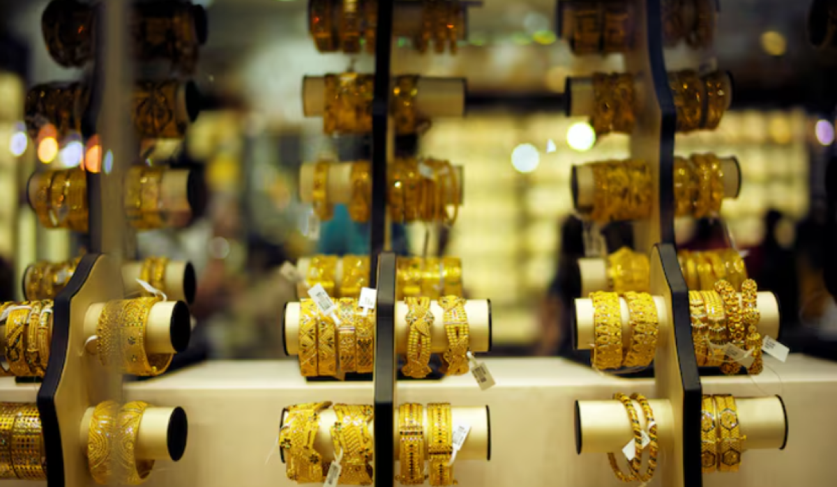 Цены на золото сохраняют стабильность на фоне ожидаемого решения ФРС