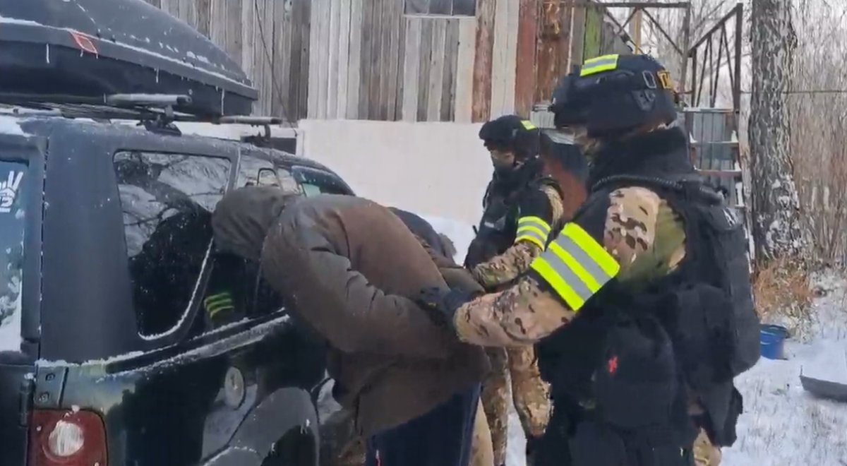 Изъята тонна прекурсоров: полиция ликвидировала нарколабораторию в Караганде