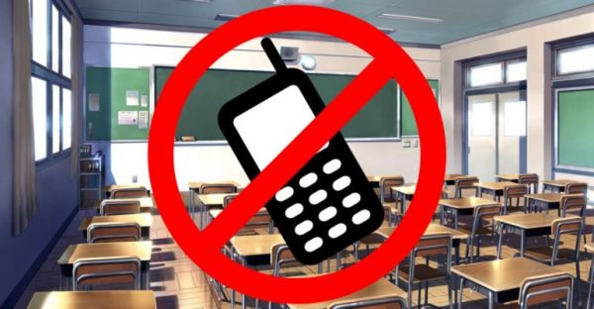 Родителей начнут штрафовать за использование смартфонов школьниками