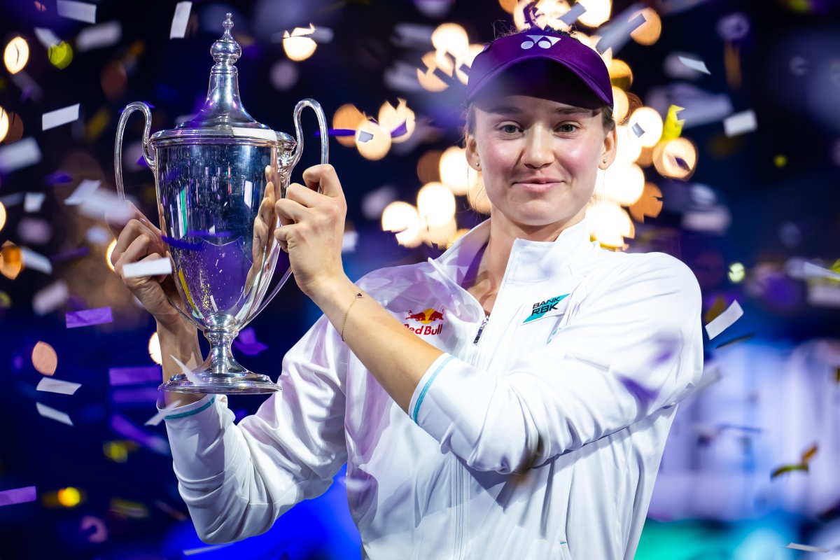 Итоговый турнир WTA: сколько заработала Рыбакина за триумфальную победу
