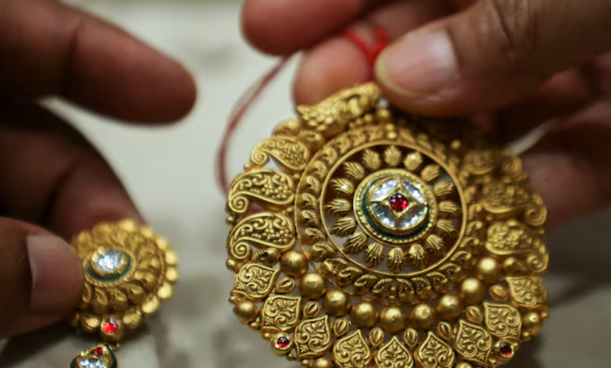 Золото растет в цене на фоне завершения шатдауна в США