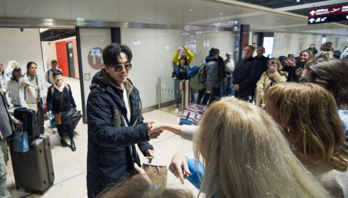 Как Димаша встретили в Берлине