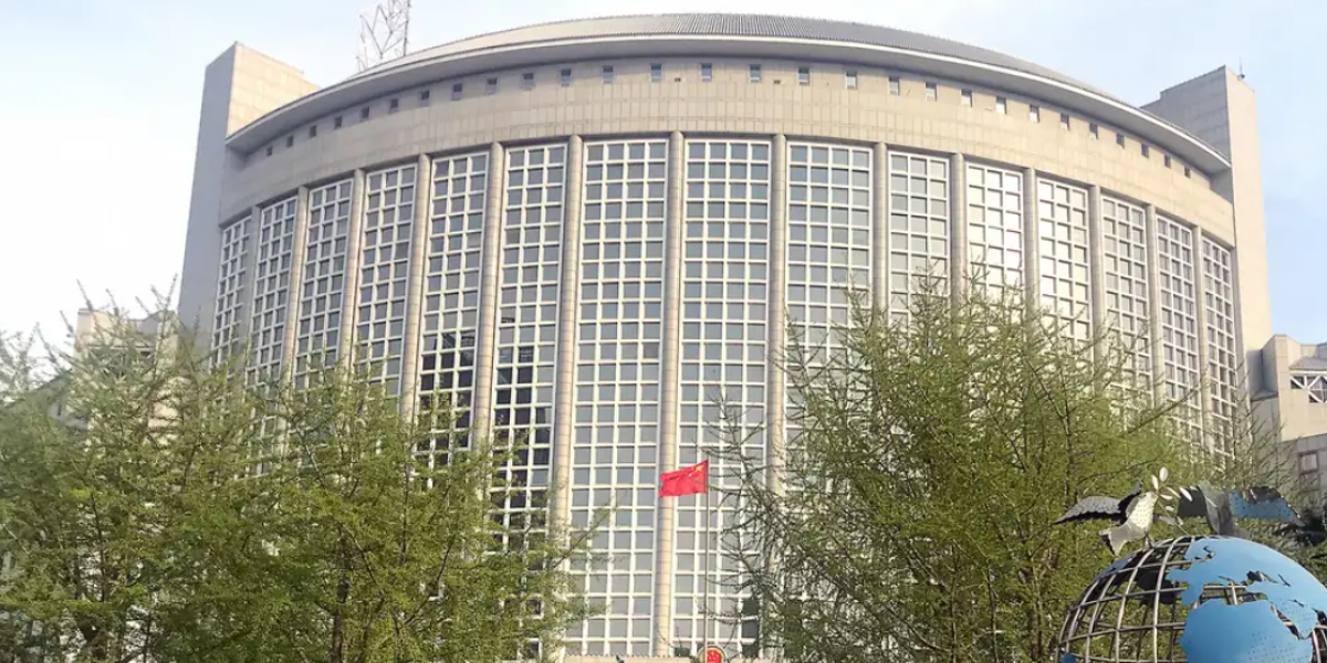 Китай пригрозил Японии мерами из-за заявления премьера о Тайване