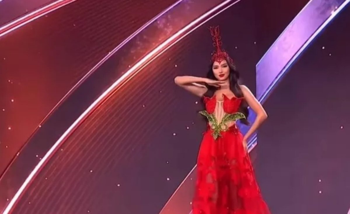 Казахстанка покорила зрителей "Мисс Вселенная" благодаря символу степей