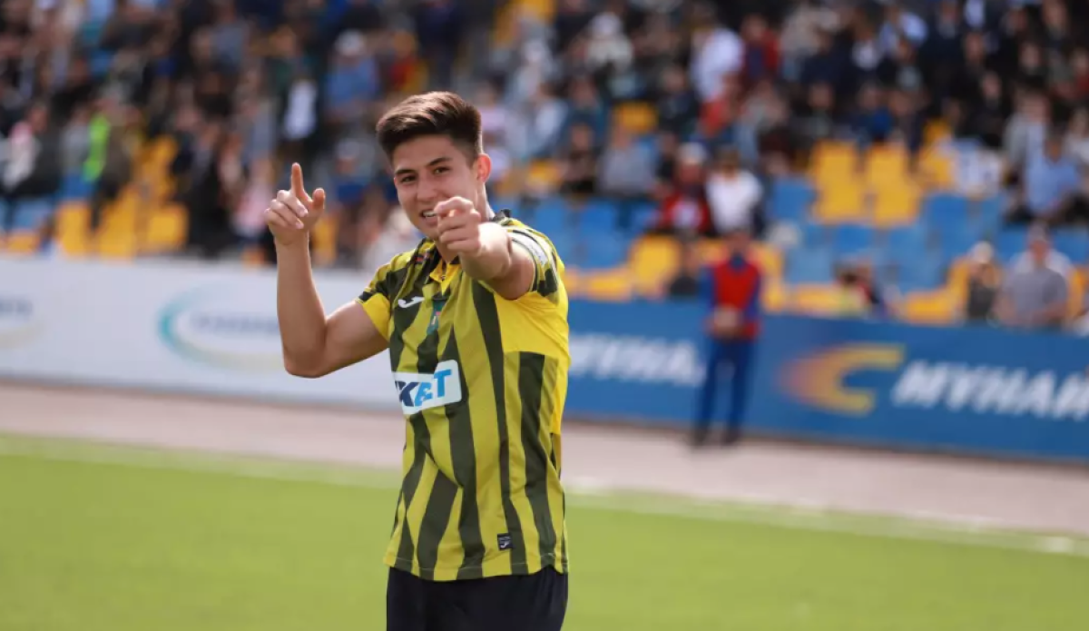 Дастан Сатпаев вошёл в топ-3 самых молодых бомбардиров в истории Лиги чемпионов