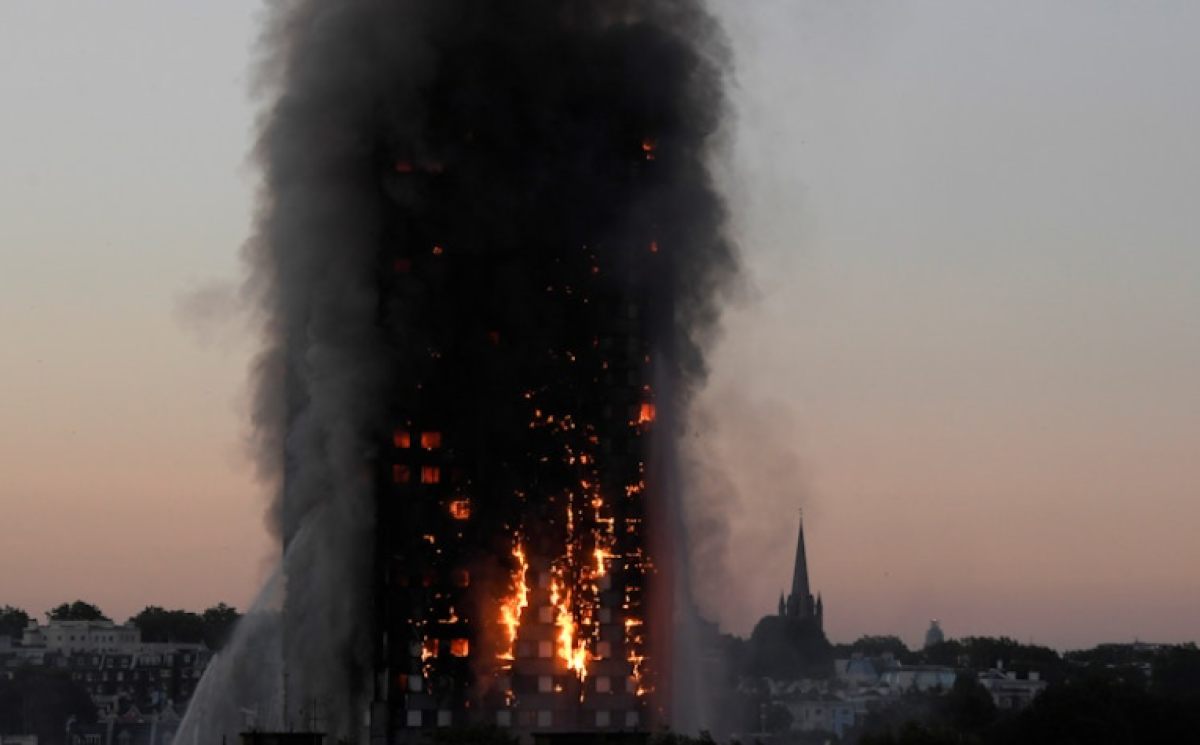 Жуткий пожар в Гонконге: Токаев выразил соболезнования Си Цзиньпину