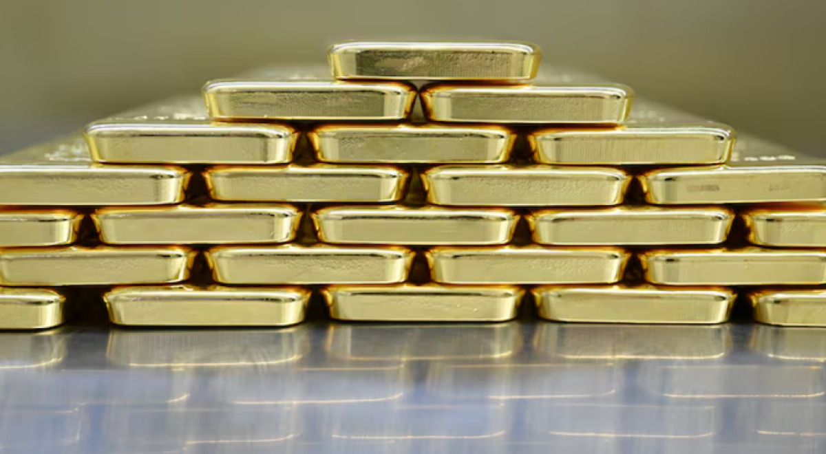 Цены на золото упали на фоне фиксации прибыли инвесторами