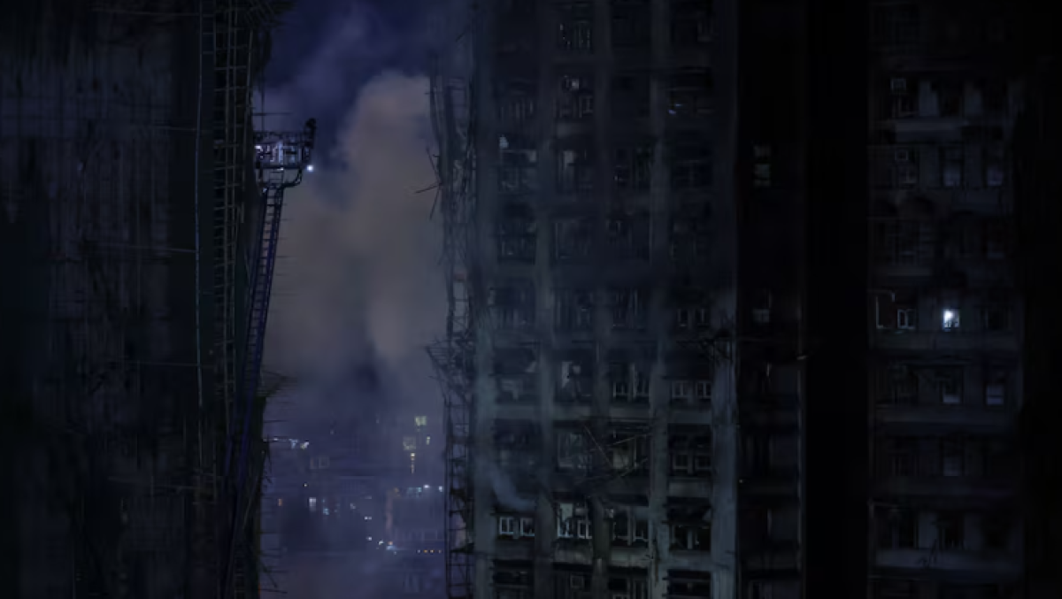 Число жертв пожара в Гонконге выросло до 94