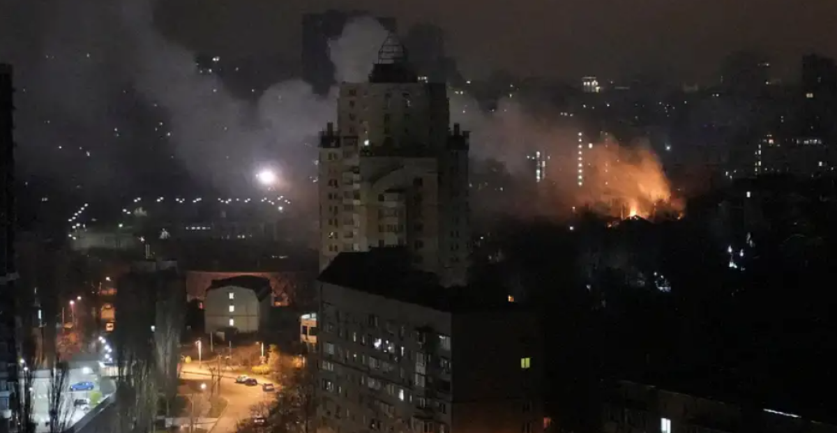 Зеленский: Россия ударила 36 ракетами и 600 дронами