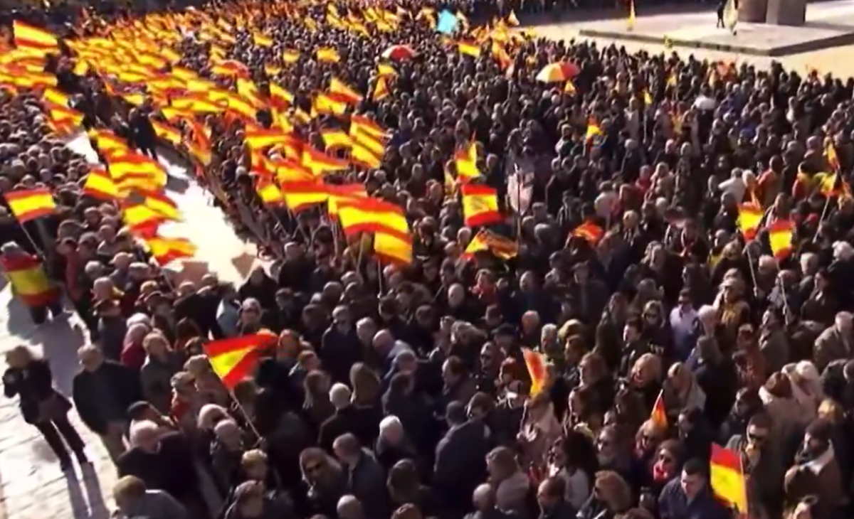 Народная партия вывела тысячи протестующих на улицы Мадрида