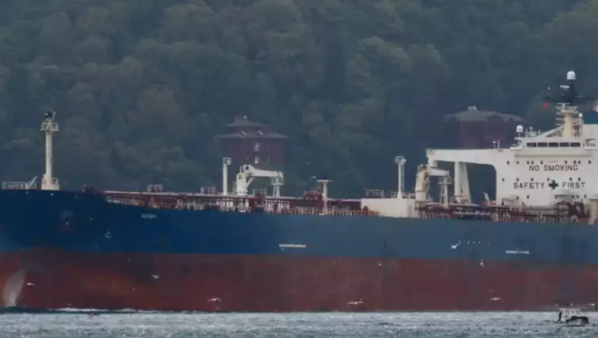 Танкер с маслом подвергся атаке в Черном море